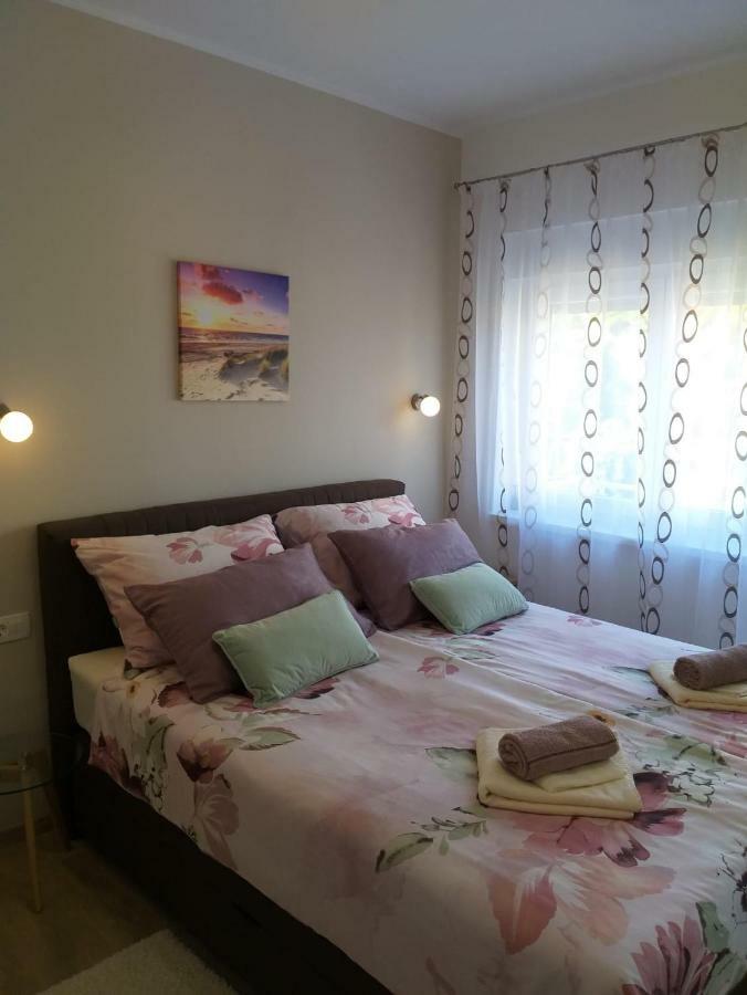 Apartman Luka Пула Экстерьер фото